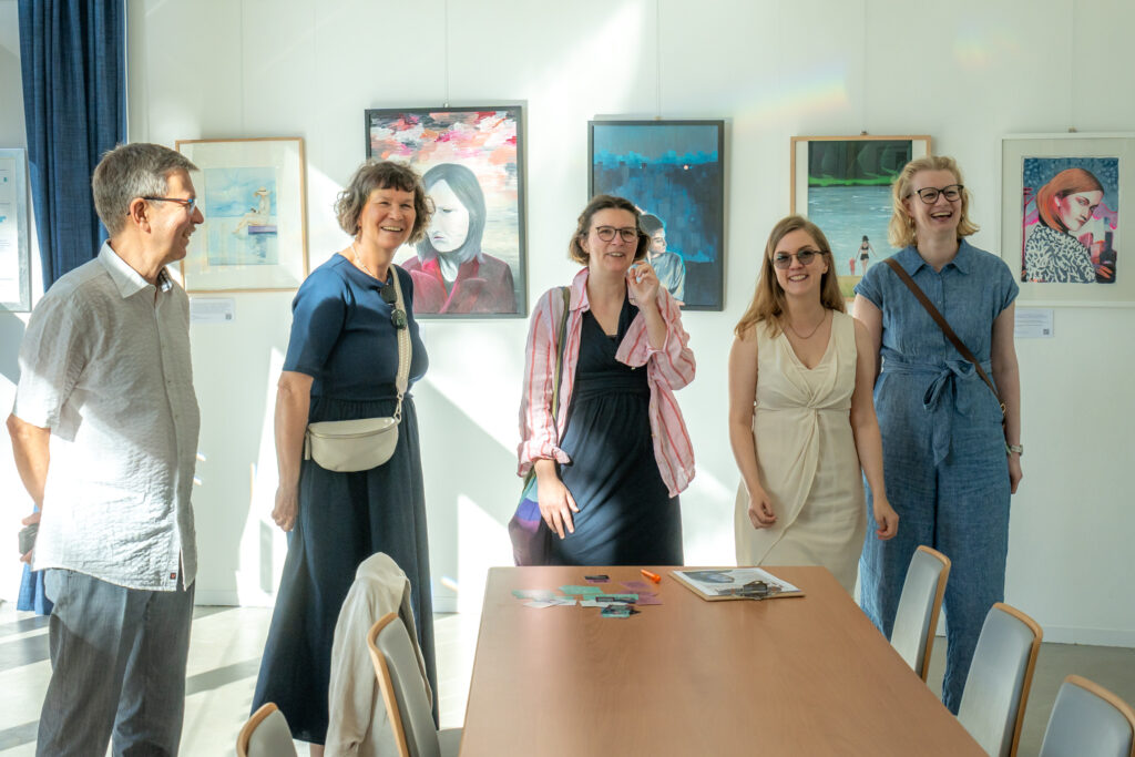 Finissage "UN"terschäzte Perspektiven. (Foto: Jürgen Naß)